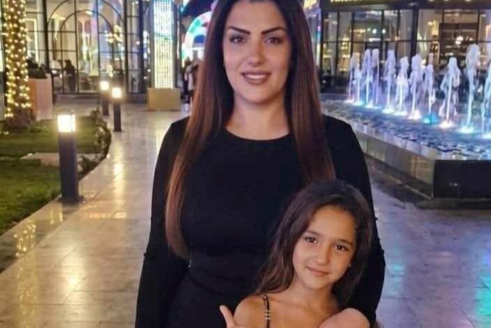 الكاتبة الصحفية دنيا سمير